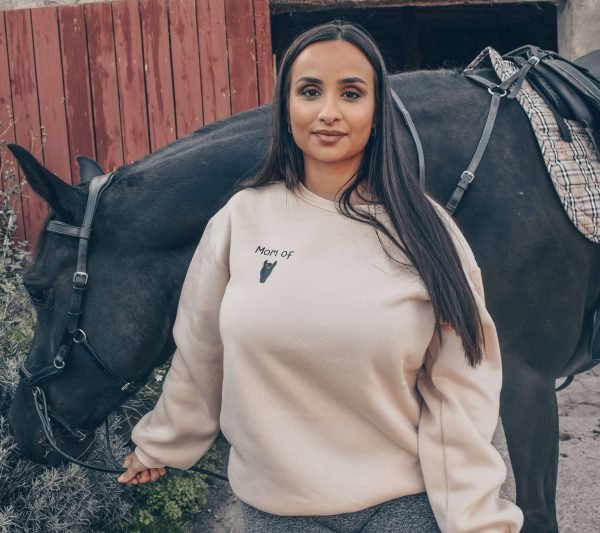 pull, sweat, pull personnalise, pull cavalier, pull cavaliere, pull equestre, vetement equitation, vetement hiver, vetement automne, pull cheval, pull poney, cadeau original, cadeau personnalise, cadeau cavalier